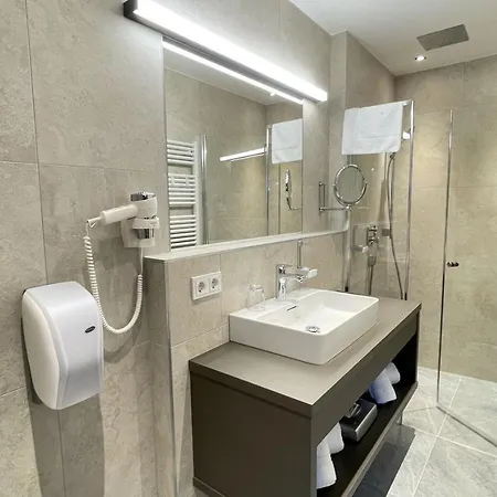 - Next To Areitxpress Liftstation Zell am See