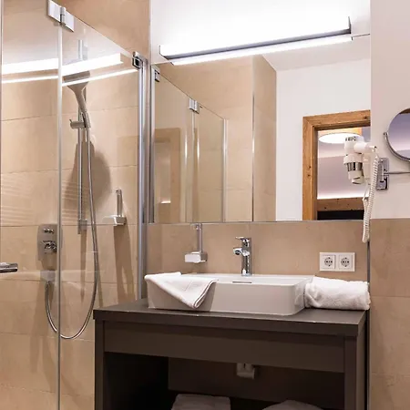 - Next To Areitxpress Liftstation Целль-ам-Зе